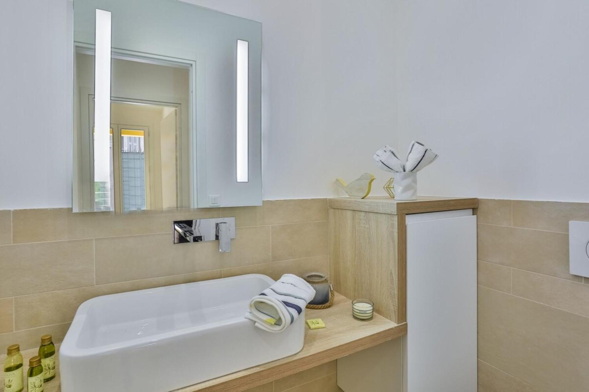 France 82 Tp -1 Min From The Sea - Terrace - Parking Appartamento