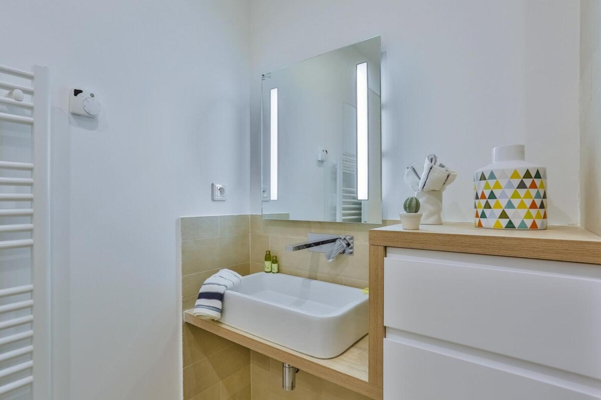 France 82 Tp -1 Min From The Sea - Terrace - Parking Appartamento